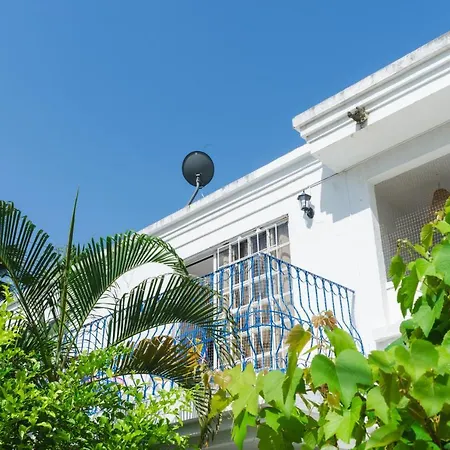 Casa Mikonos *