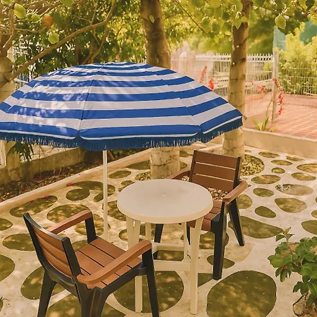 Casa Mikonos *